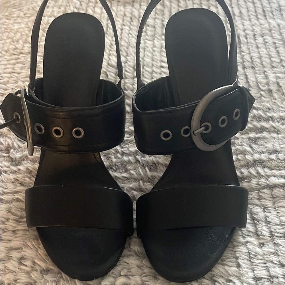 Karl Lagerfeld new only wear once
